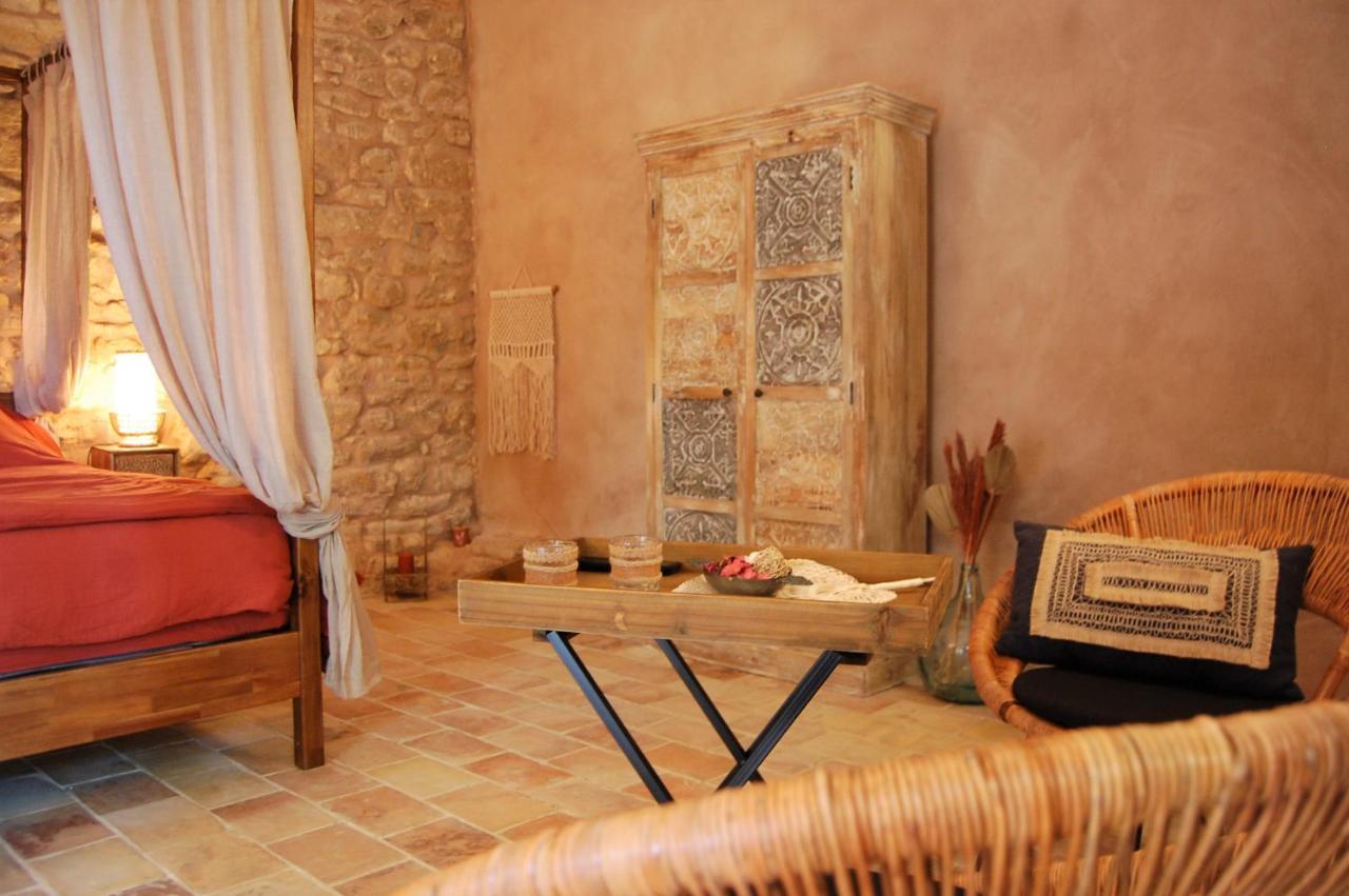 La Bucolique, Chambres Et Jardin D'Hotes Sabran Bagian luar foto