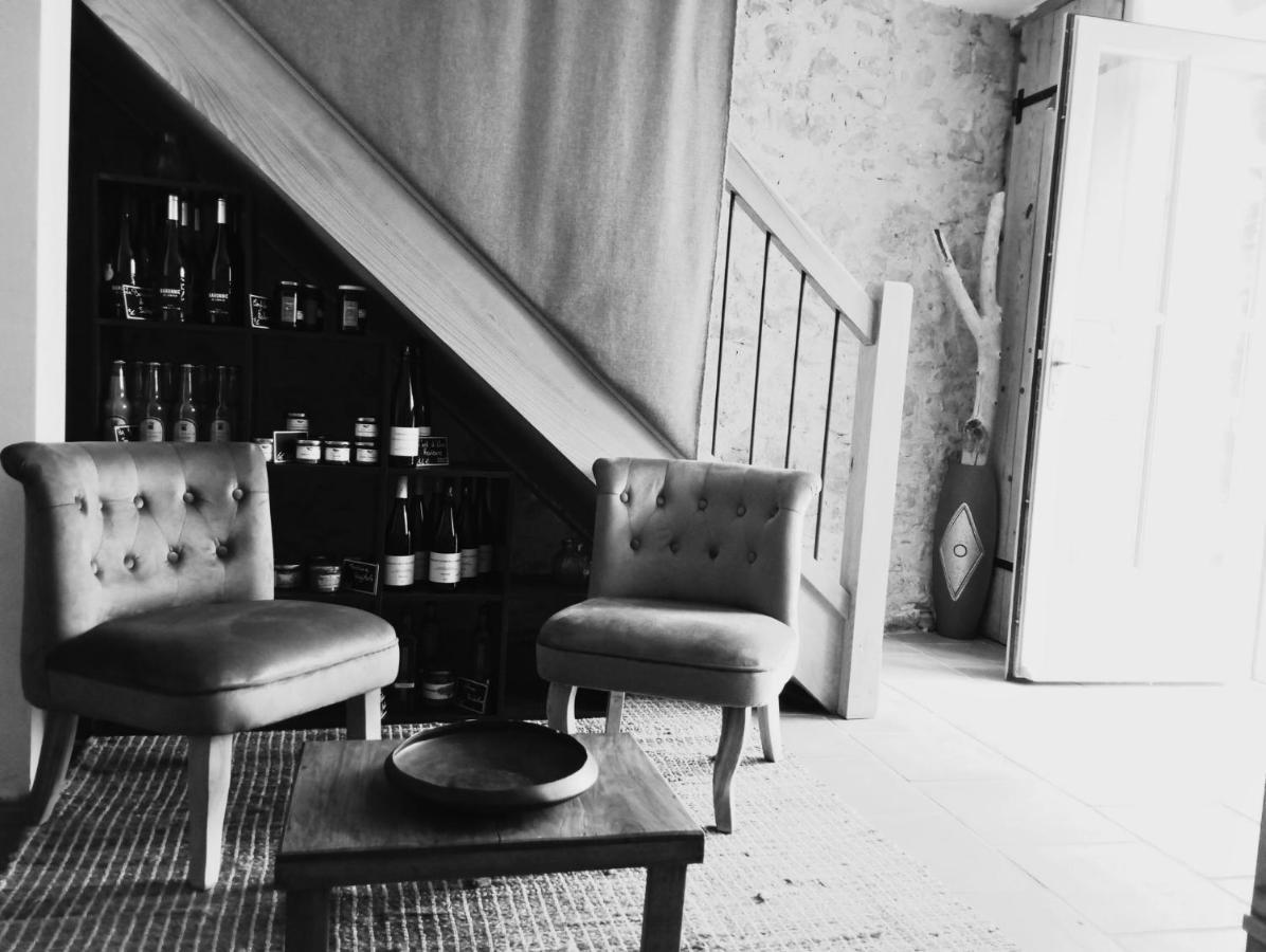 La Bucolique, Chambres Et Jardin D'Hotes Sabran Bagian luar foto