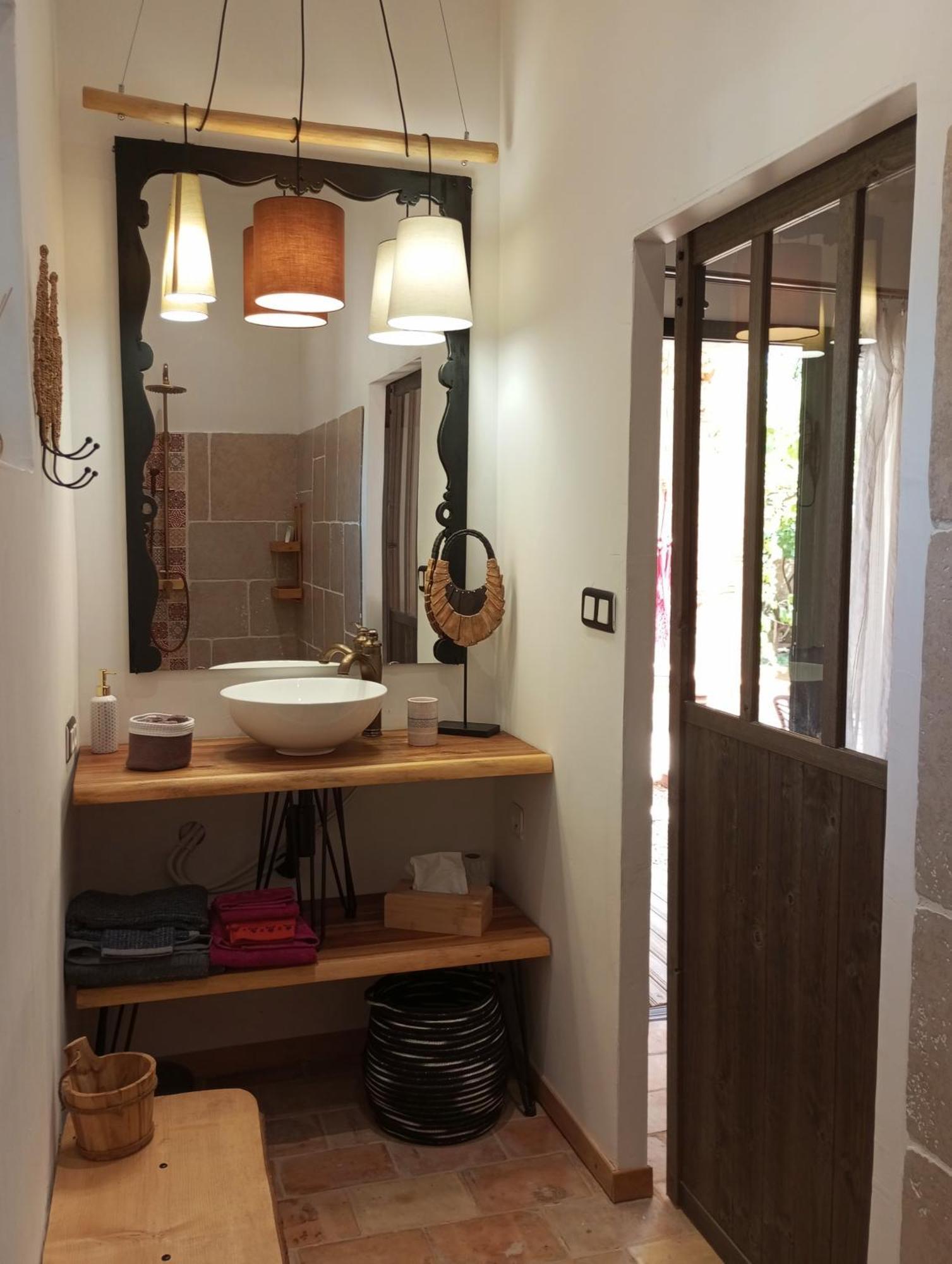 La Bucolique, Chambres Et Jardin D'Hotes Sabran Bagian luar foto