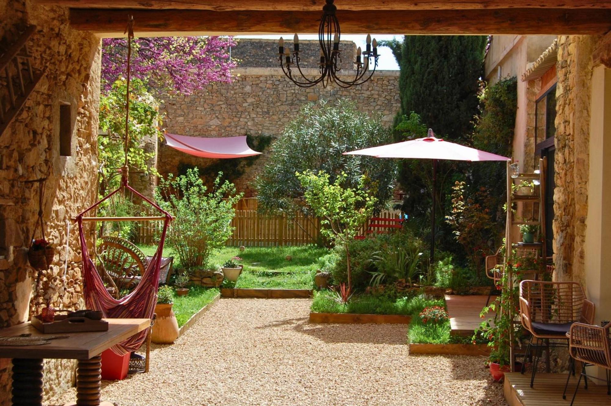 La Bucolique, Chambres Et Jardin D'Hotes Sabran Bagian luar foto