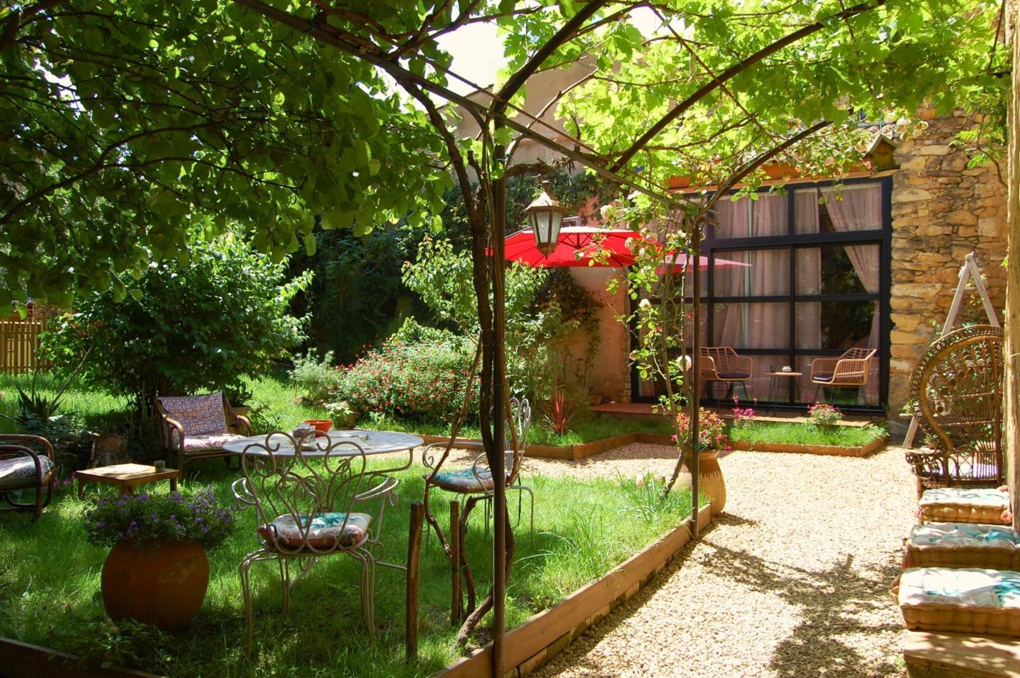 La Bucolique, Chambres Et Jardin D'Hotes Sabran Bagian luar foto